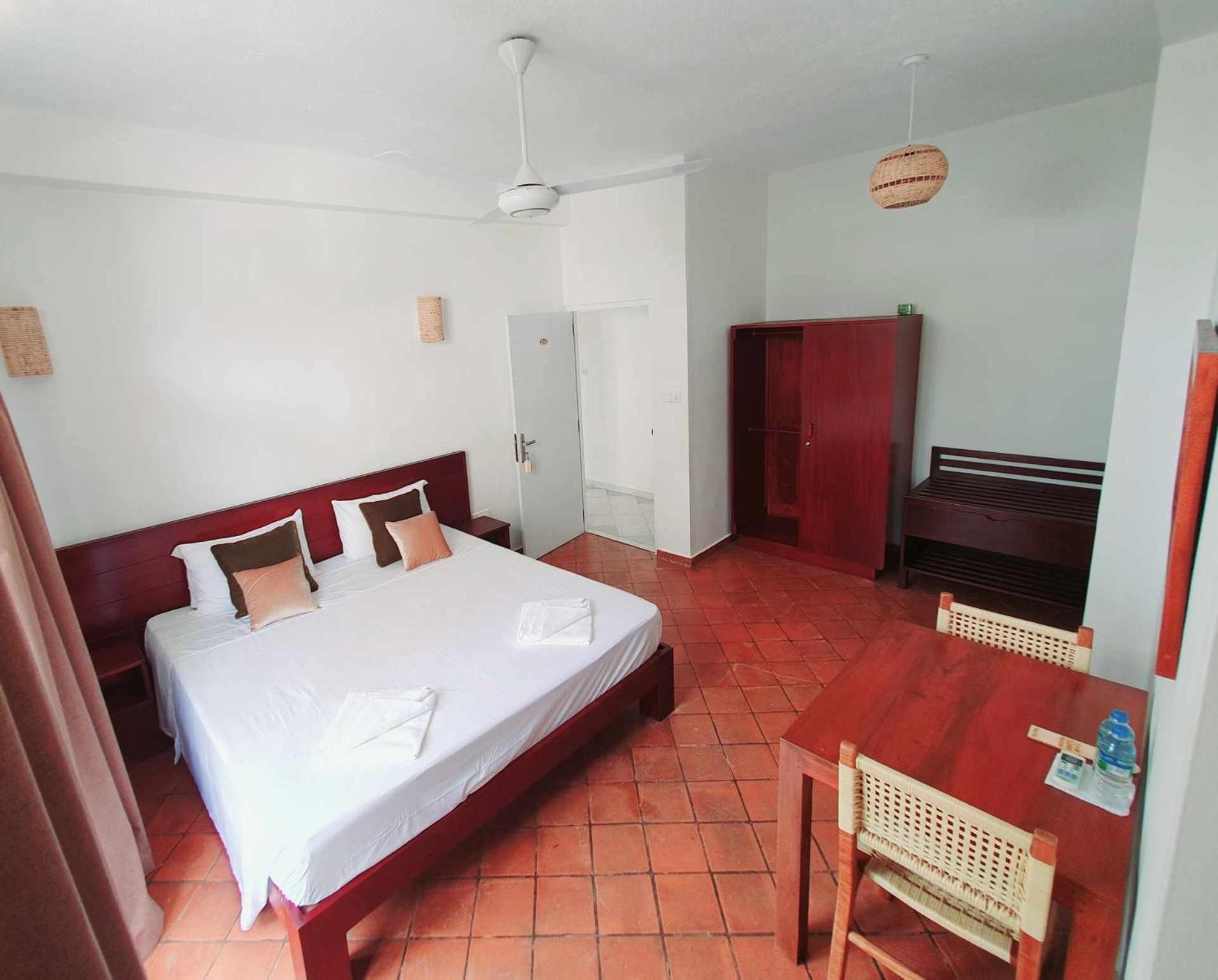 Mountbaylk Hotel Dehiwala-Mount Lavinia Buitenkant foto