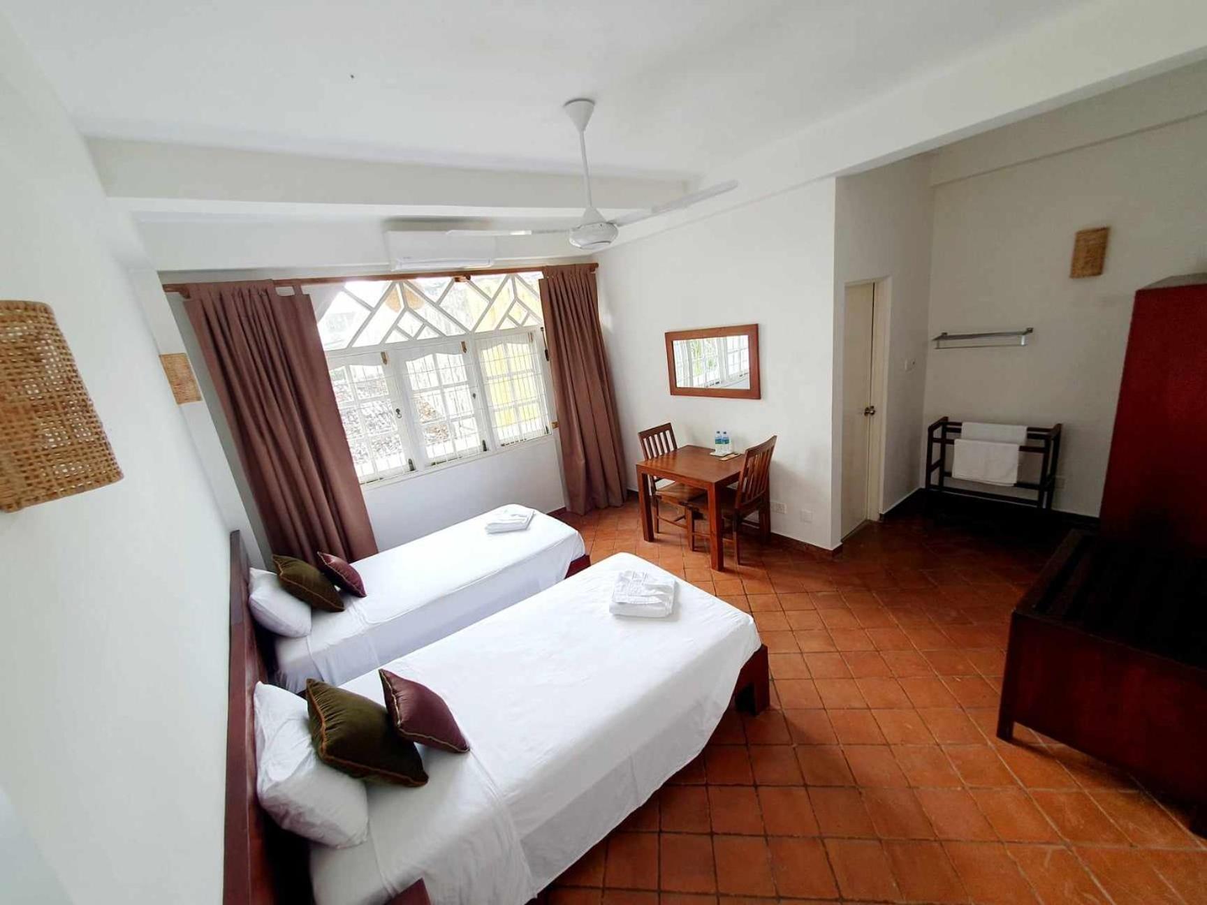 Mountbaylk Hotel Dehiwala-Mount Lavinia Buitenkant foto