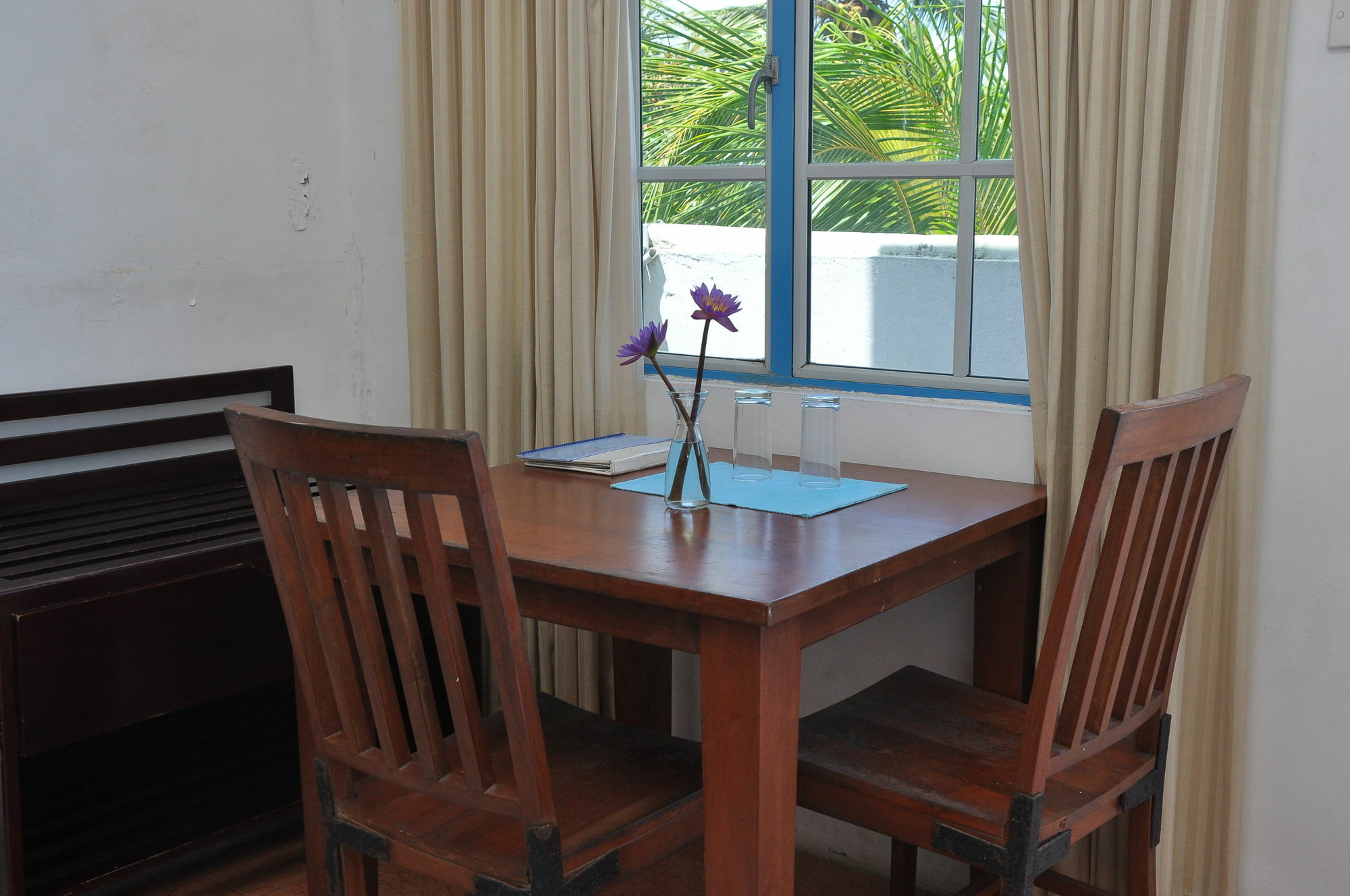 Mountbaylk Hotel Dehiwala-Mount Lavinia Buitenkant foto
